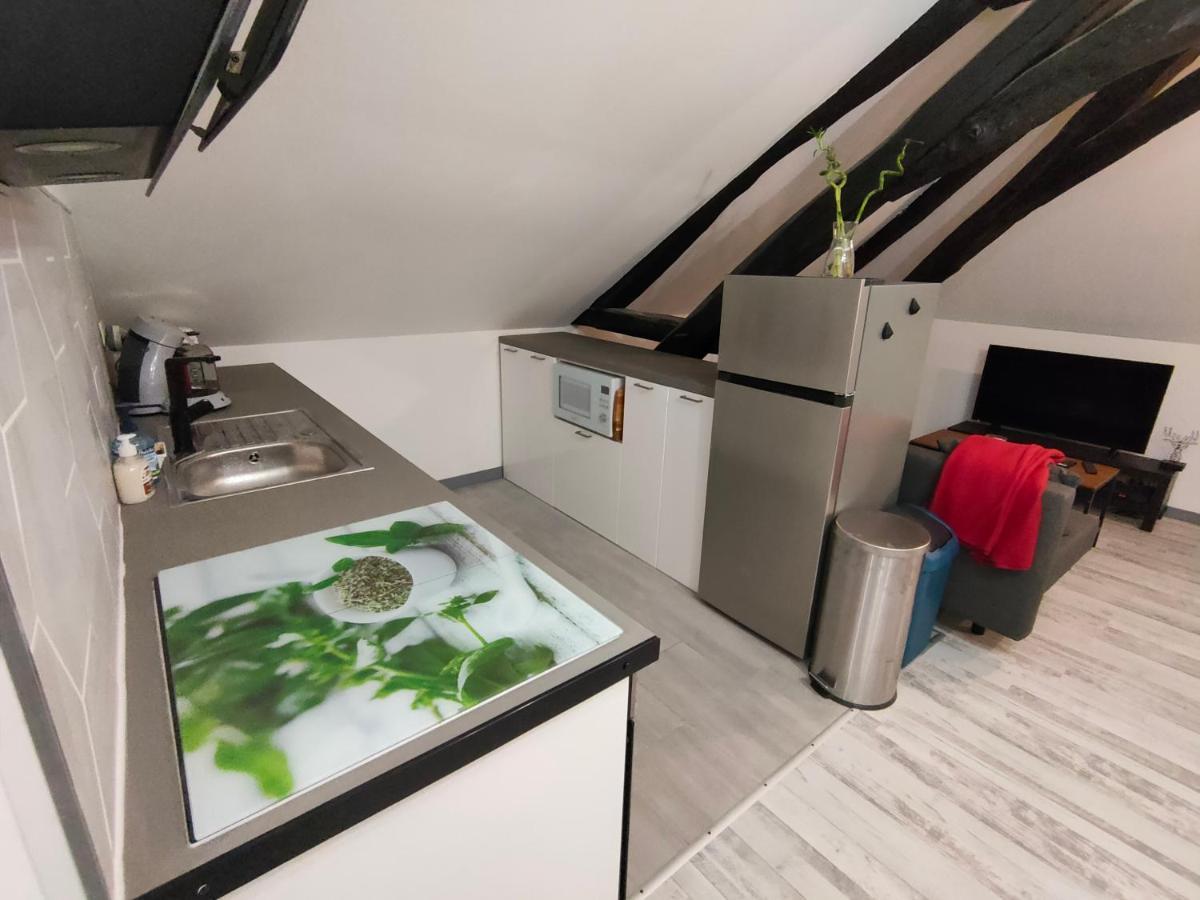 Ferienwohnung La Machine Sous Combles Exterior foto